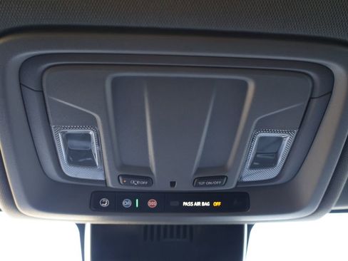 Used 2025 Chevrolet Silverado 1500 LT AWD/4WD image 15