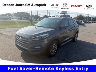 Used 2017 Hyundai Tucson SE w/ SE Popular Package 02