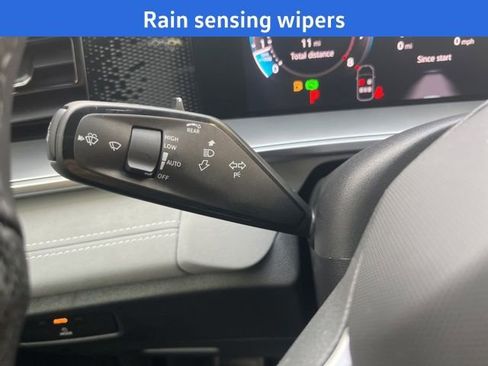 New 2026 Volkswagen Tiguan SE R-Line image 12