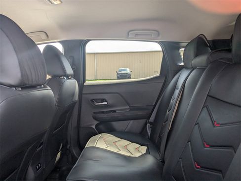 Used 2025 Nissan Kicks SR image 14