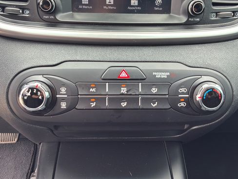 Used 2020 Kia Sorento LX FWD image 22