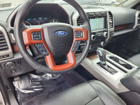 Used 2017 Ford F150 Lariat w/ Equipment Group 502A Luxury image 14