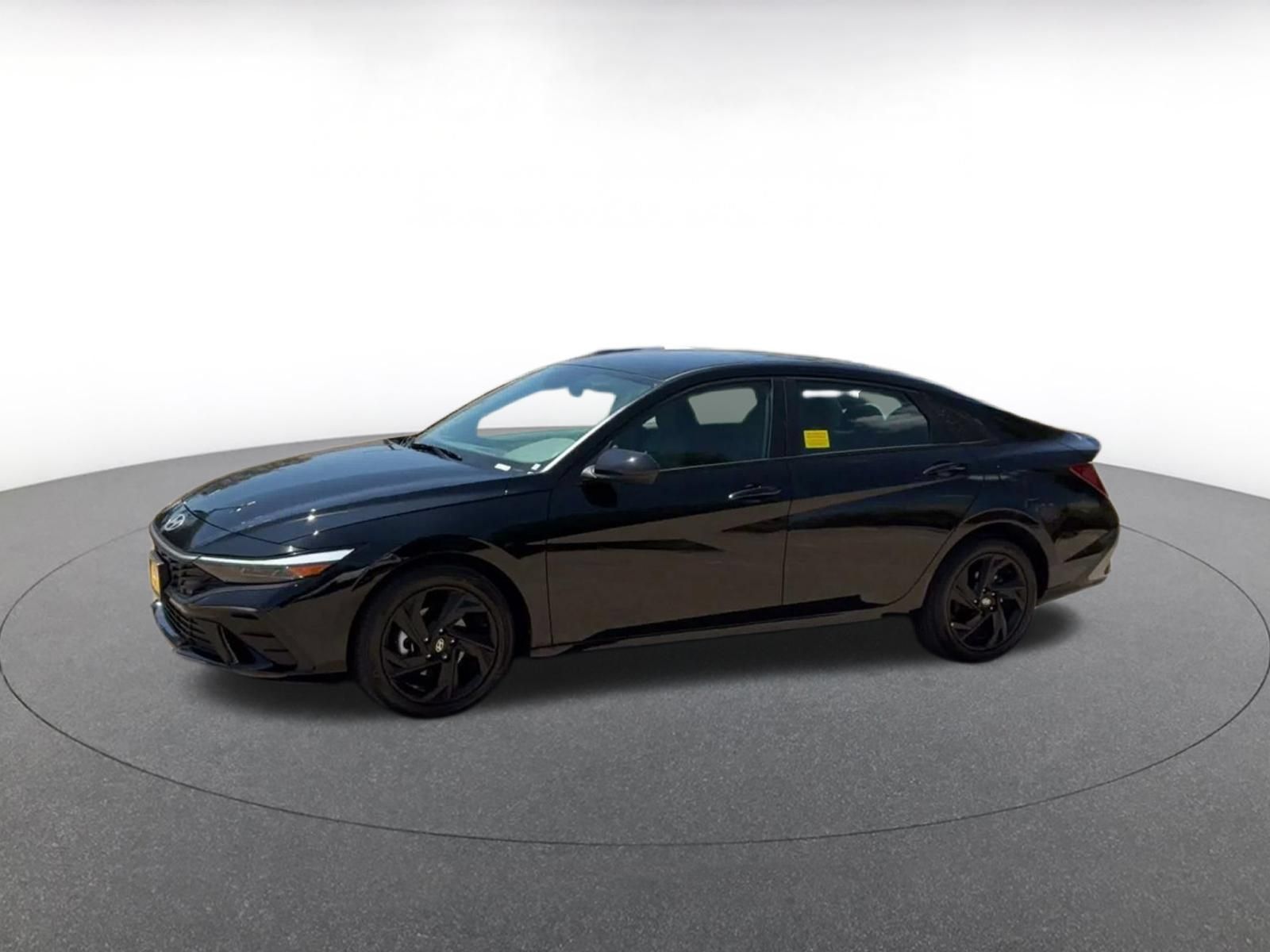 Used 2026 Hyundai Elantra Sport FWD image 7