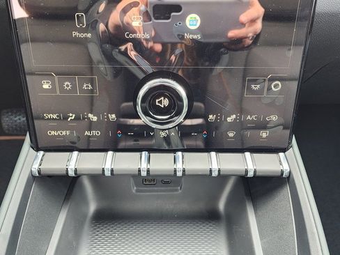 New 2026 GMC Terrain AT4 w/ Convenience Package III image 30