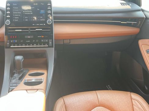 Used 2019 Toyota Avalon Limited w/ Advanced Safety Package FWD image 14