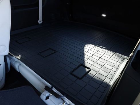 Used 2023 Buick Enclave Essence w/ Experience Buick Package image 20