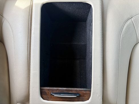 Used 2012 Mercedes-Benz CLS 550 image 24