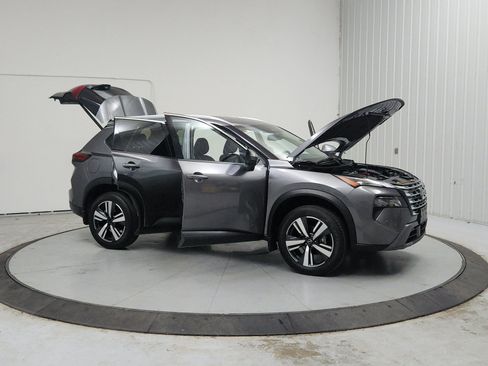 Used 2025 Nissan Rogue SL w/ SL Premium Package AWD/4WD image 10