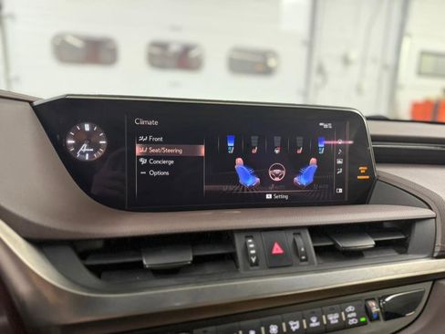 Used 2019 Lexus ES 350 w/ Premium Package image 19