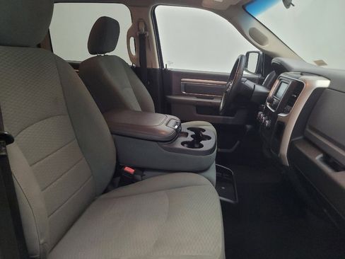 Used 2020 RAM 1500 Classic SLT image 21