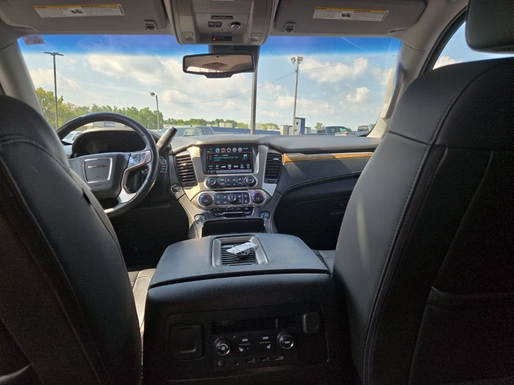 Used 2017 GMC Yukon Denali w/ Open Road Package AWD/4WD image 16