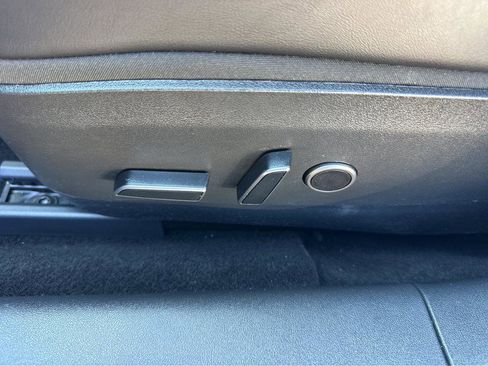 Used 2023 Tesla Model 3 Standard Range image 29