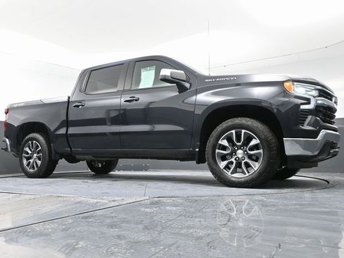 Used 2024 Chevrolet Silverado 1500 LT image 48