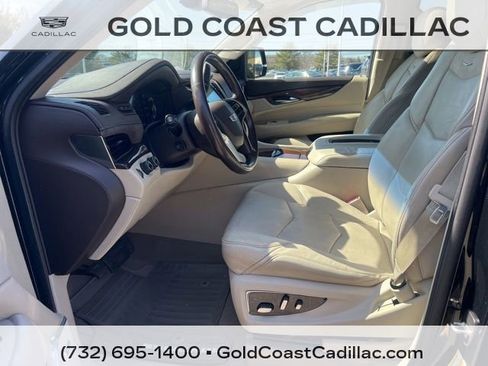 Used 2017 Cadillac Escalade Luxury image 19