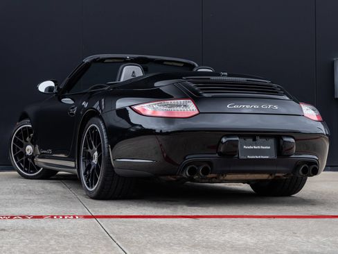 Used 2012 Porsche 911 Carrera GTS RWD image 3