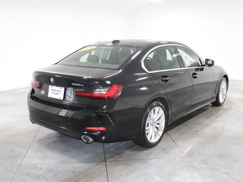 Used 2024 BMW 330e image 9