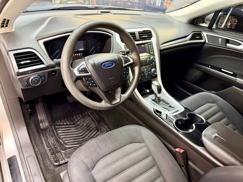 Used 2014 Ford Fusion SE image 9