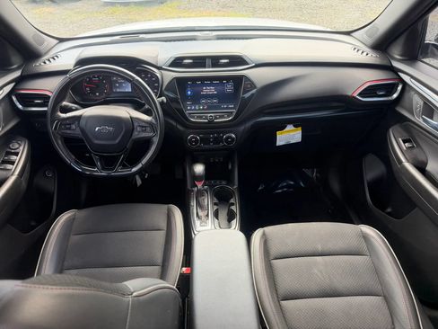 Used 2021 Chevrolet TrailBlazer RS w/ Sun and Liftgate Package AWD/4WD image 30