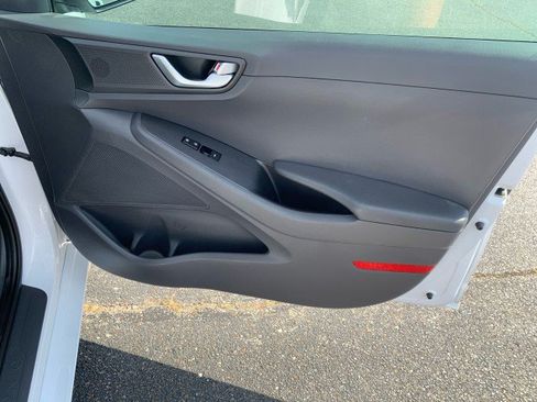 Used 2017 Hyundai Ioniq SEL w/ Tech Package 02 FWD image 19