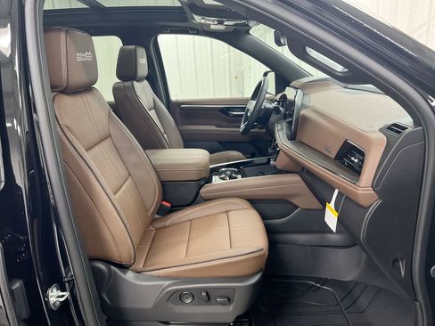 New 2026 Chevrolet Suburban High Country image 23