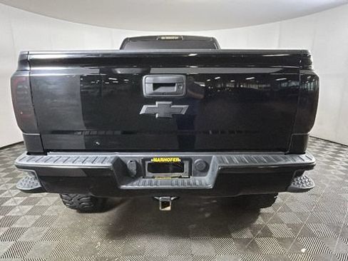 Used 2018 Chevrolet Silverado 1500 LT w/ All Star Edition AWD/4WD image 3