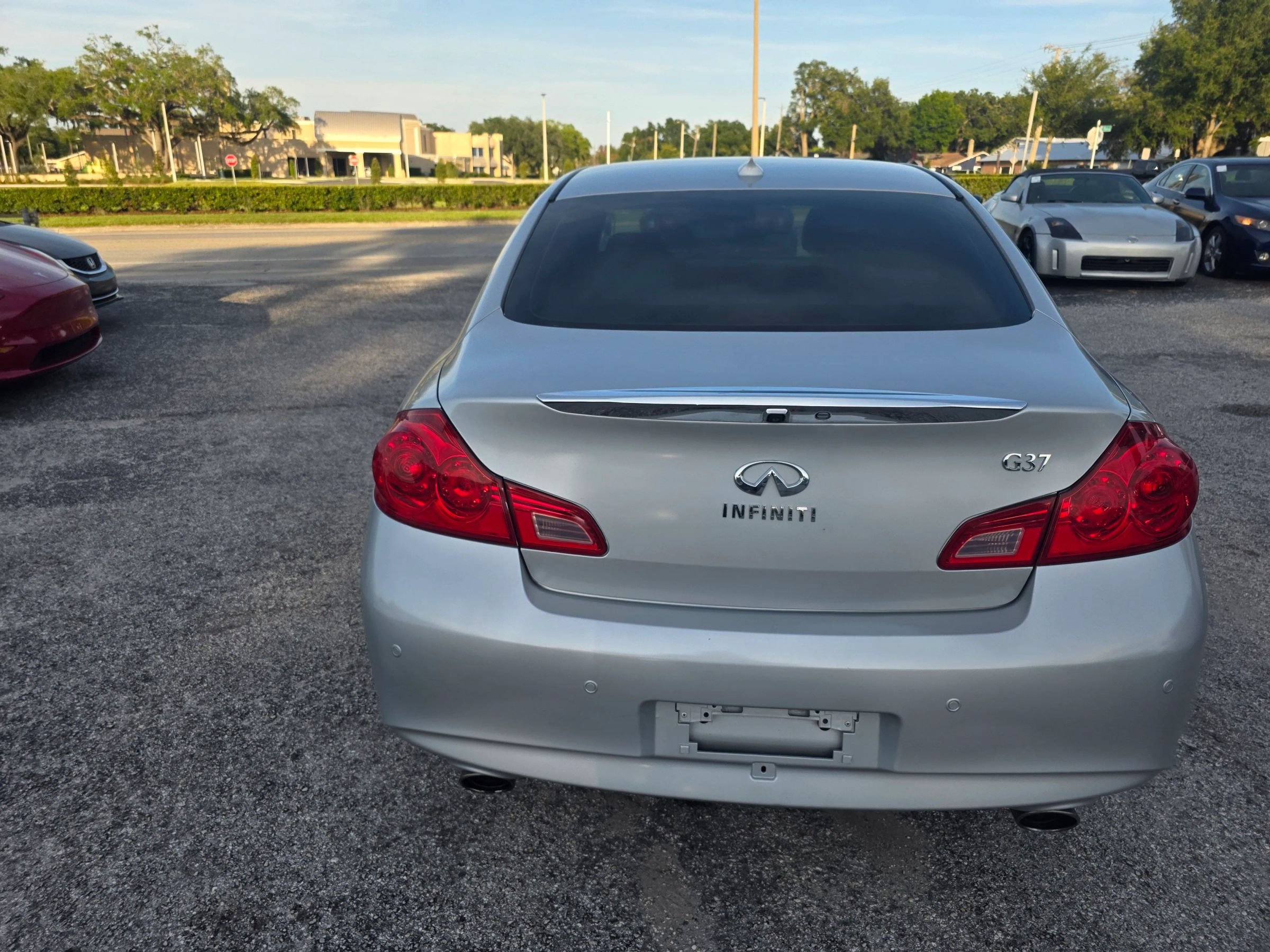 Used 2011 INFINITI G37 Journey w/ Premium Pkg RWD image 5