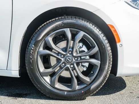 New 2026 Chrysler Pacifica Select FWD image 22