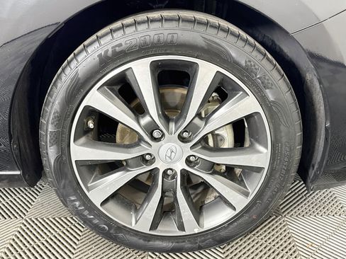 Used 2018 Hyundai Elantra GT FWD image 29