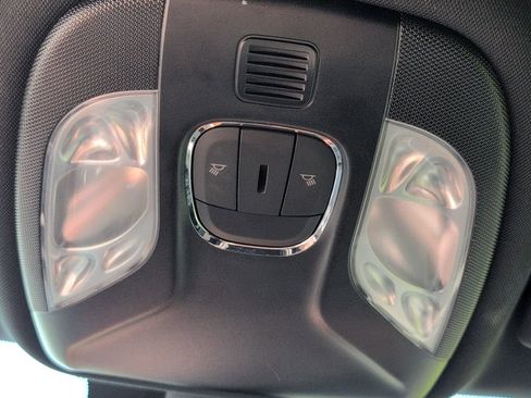 Used 2025 Jeep Compass Limited AWD/4WD image 18