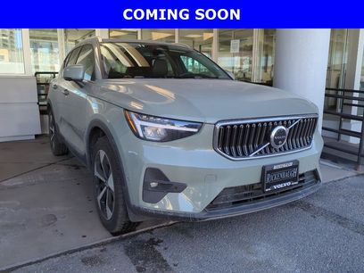 Used 2025 Volvo XC40 B5 Plus