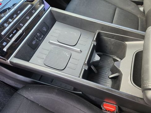 Used 2025 Hyundai Santa Fe SE FWD image 19