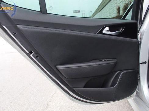 Used 2018 Kia Stinger image 42