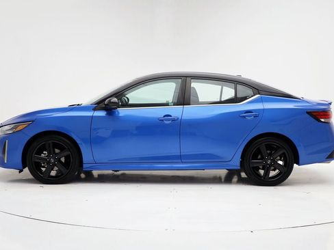 Used 2024 Nissan Sentra SR w/ Lighting Package image 6