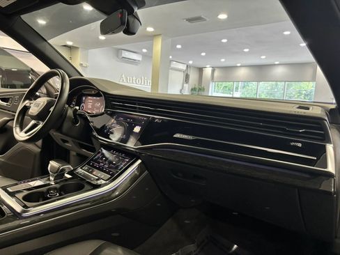 Used 2019 Audi Q8 Premium w/ Convenience Package AWD/4WD image 10