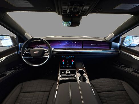 New 2026 Cadillac Escalade ESV Platinum Sport w/ LPO, ONYX Package image 23