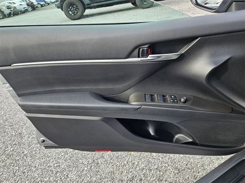 Used 2023 Toyota Camry LE image 7