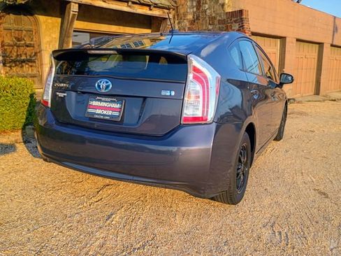 Used 2013 Toyota Prius Three w/ Solar Roof Pkg FWD image 11