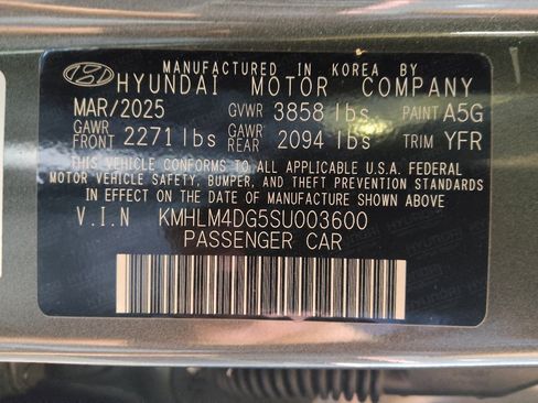 Used 2025 Hyundai Elantra Sport FWD image 33