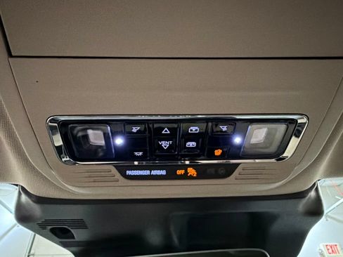 Certified 2025 Lincoln Corsair AWD w/ Equipment Group 101A image 26
