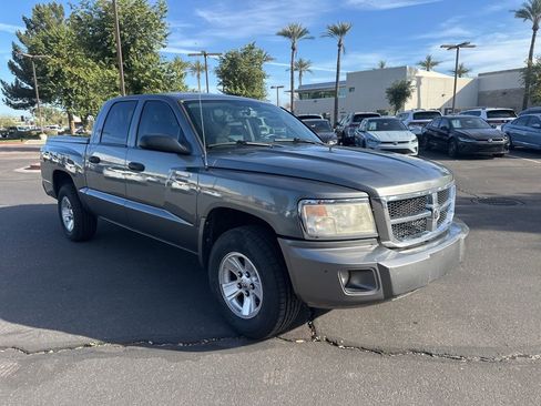 Used 2008 Dodge Dakota SLT image 3
