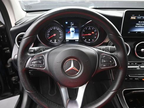 Used 2019 Mercedes-Benz GLC 300 image 6