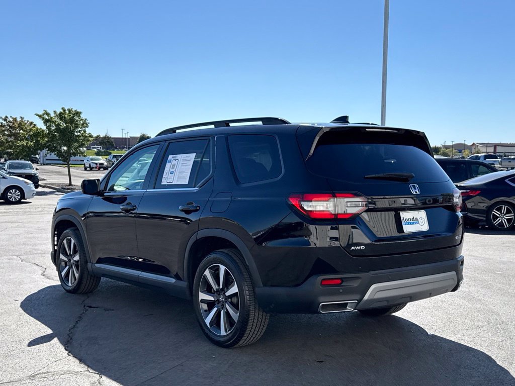 Used 2023 Honda Pilot Touring image 5