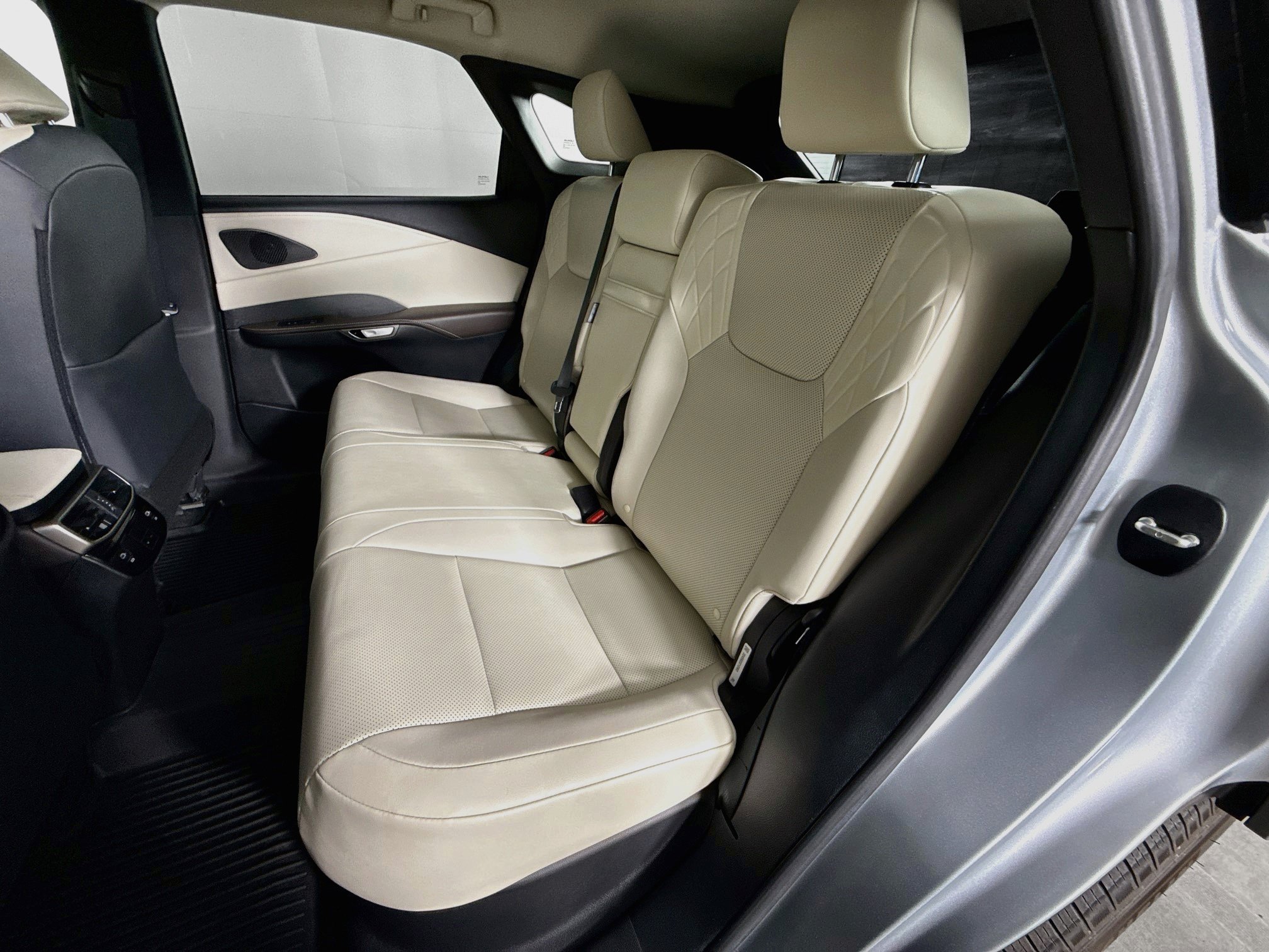 Used 2023 Lexus RX 350 Premium w/ Cold Area Package FWD image 29