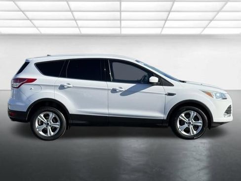 Used 2016 Ford Escape SE FWD image 9