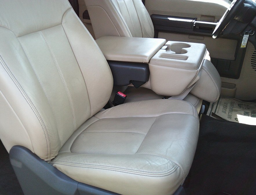 Used 2014 Ford F350 Lariat w/ Lariat Interior Package AWD/4WD image 24