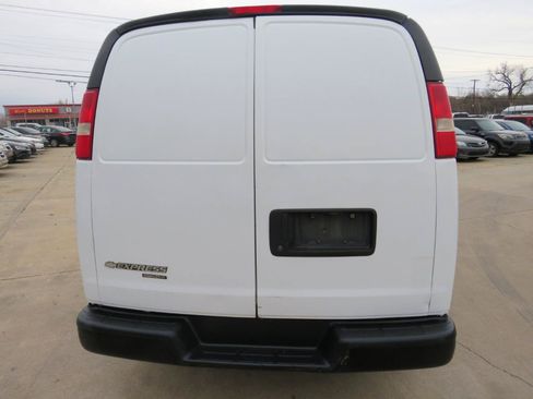 Used 2013 Chevrolet Express 1500 RWD image 5