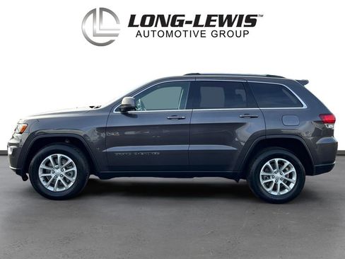 Used 2021 Jeep Grand Cherokee Laredo image 2