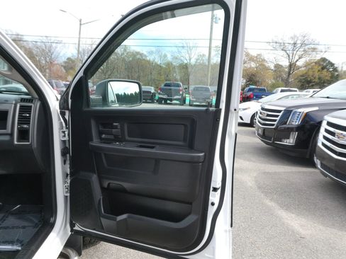 Used 2016 RAM 1500 Express image 21