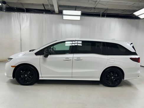 Certified 2024 Honda Odyssey Sport image 8