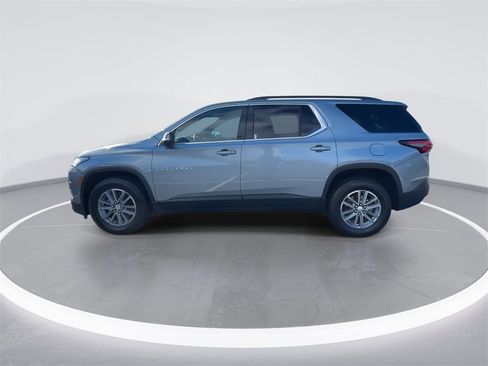 Used 2023 Chevrolet Traverse LT image 5